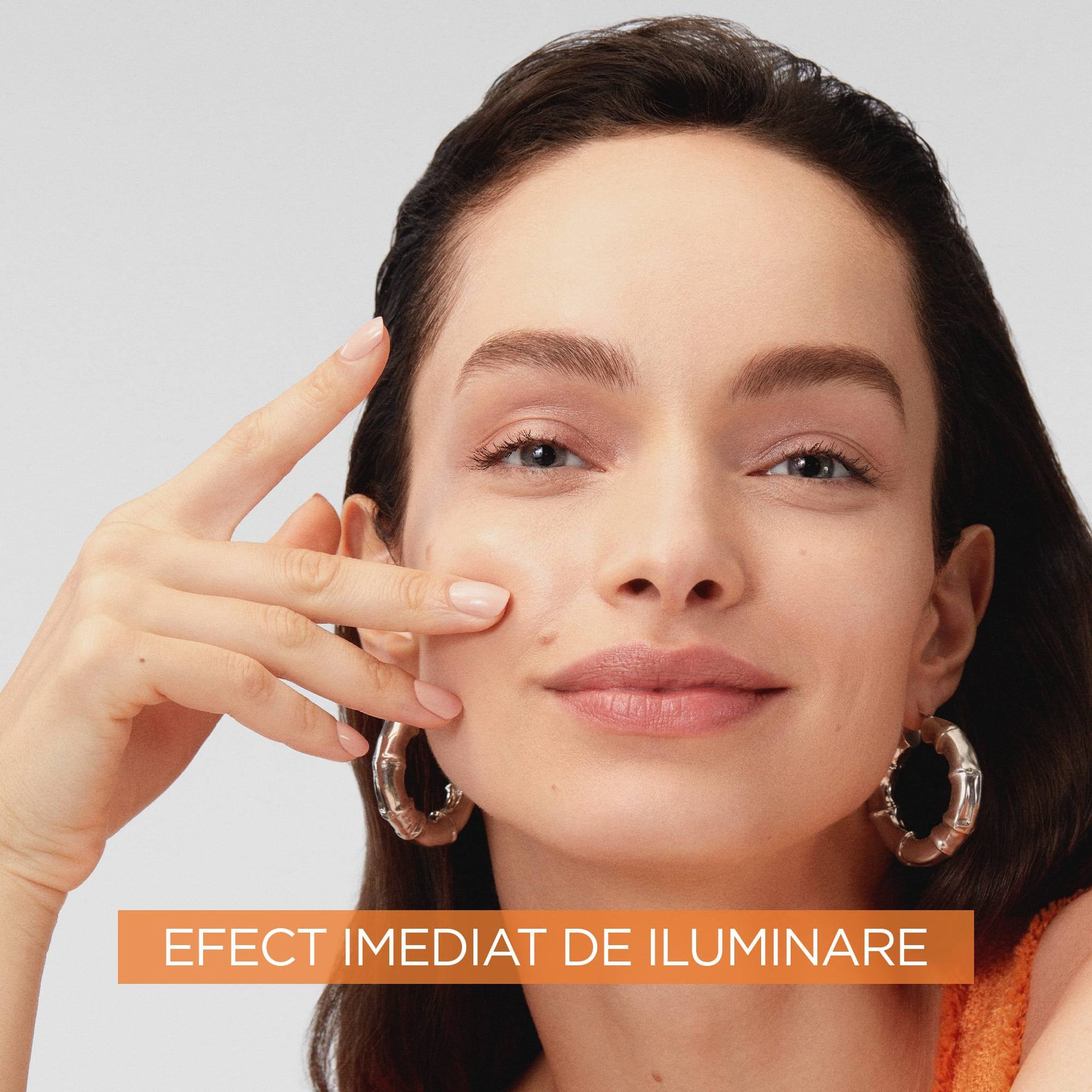 Masca Servetel cu serum Revitalift Clinical  efect